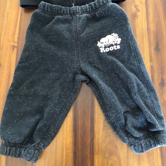 Roots Zip-up Sweatsuit 12-18M heathered black - Picture 5 of 5